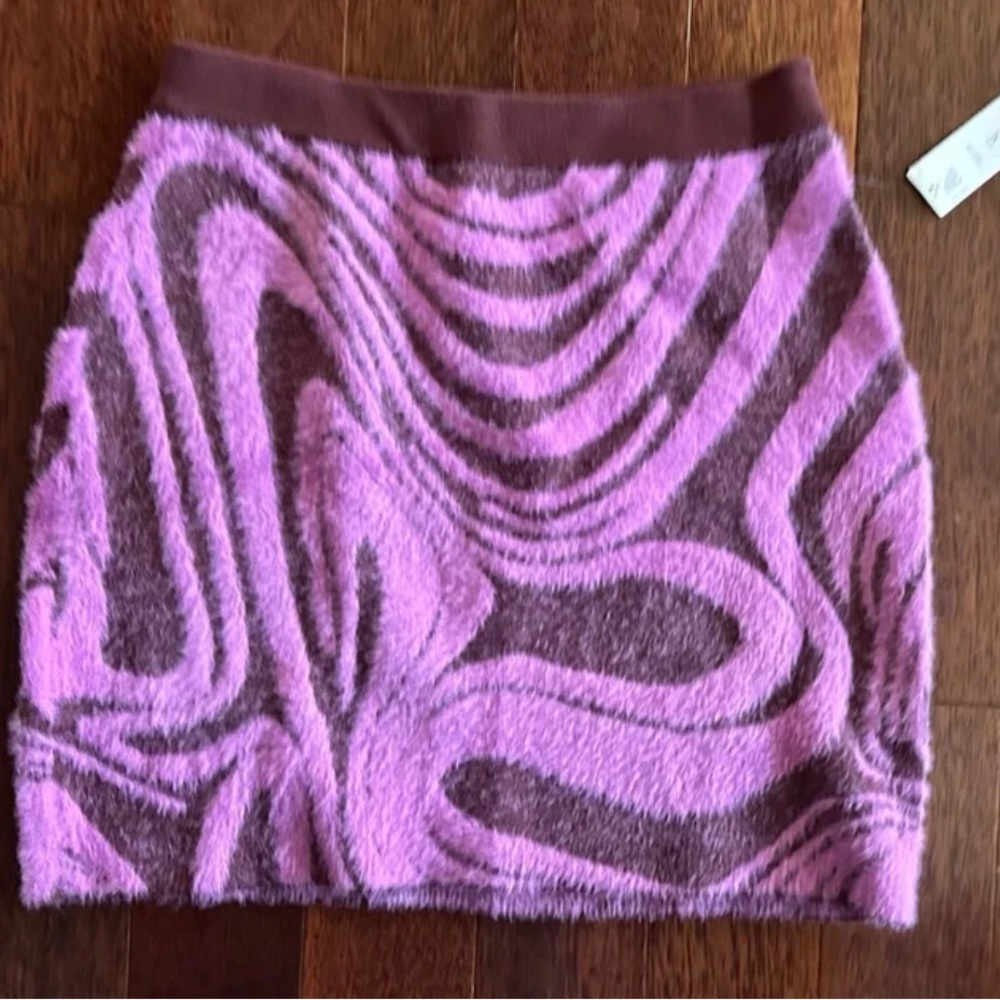 Anthropologie 2-piece Sweater & Mini Skirt Set. NWT. Medium. Sooo soft! - Picture 6 of 9